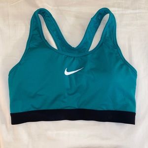 Nike sports bra - Medium